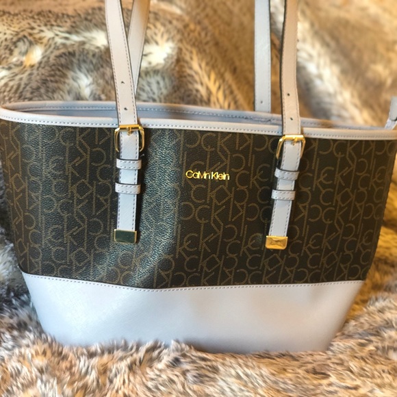 Calvin Klein Lavender and brown Logo shoulder tote - Picture 3 of 3